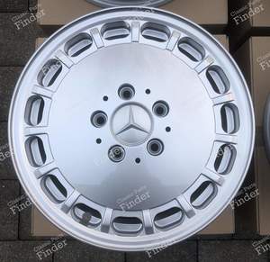 MERCEDES 'GULLIDECKEL' ORIGINAL WHEELS - W124/1244001802 - 6,5Jx15 ET49 - MERCEDES BENZ E (W124) - 124 400 18 02- thumb-1