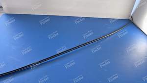 Untere Heckscheibenleiste an der Heckklappe - Kombiversion - PEUGEOT 405 / Pars / Khazar - 8746.54- thumb-1