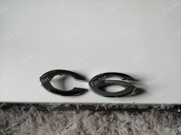 Monogram on rear trunk - CITROËN C6 