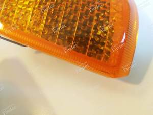 Paire de clignotants d'origine - PEUGEOT 205 - 085263 (R) - 10700D / 085264 (L) - 10700G- thumb-8