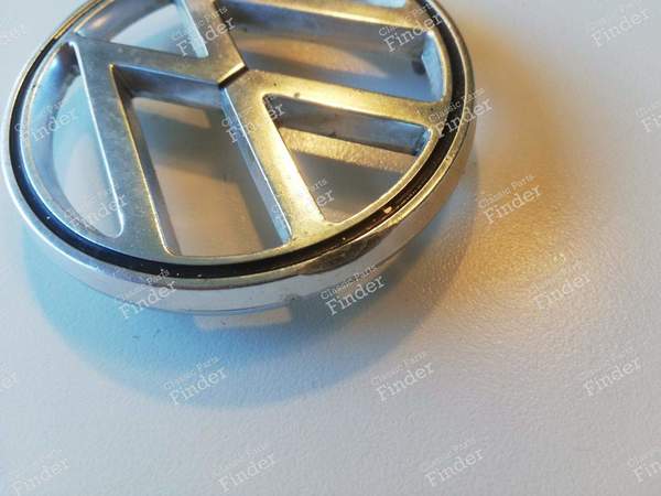 VW hood emblem - VOLKSWAGEN (VW) 1500 / 1600 (Typ 3) - 311853601- 2