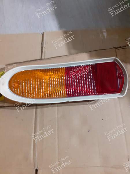 Cabochon for right rear light - PEUGEOT 204 - 6345.56- 2