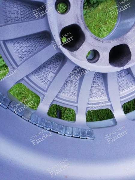 16-inch 'Gullideckel' alloy wheels - MERCEDES BENZ 190 (W201) - 1294000102- 6