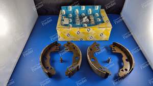 Satz von 4 Bremsbacken für hintere Trommelbremsen - 180X30MM - RENAULT 4 / 3 / F (R4) - 7701201482- thumb-1