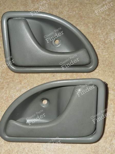 Deux poignées de porte - RENAULT Twingo I - 7700820524 (L) / 7700820523 (R)- 0