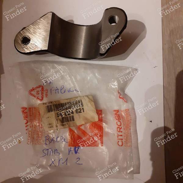 Stabilizer bar clevis - CITROËN XM - 96024621- 0