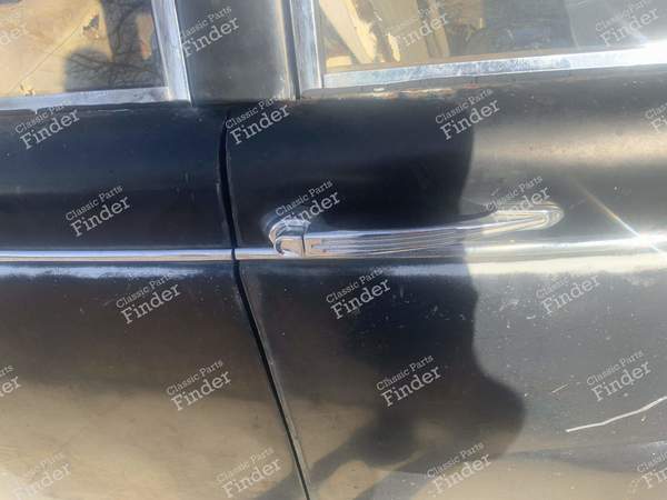 Chrome trim elements - DAIMLER Majestic Major - 3