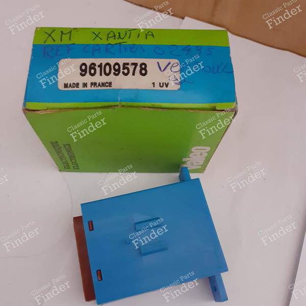 Unité de commande d'éclairage intérieur - CITROËN Xantia - 96109578