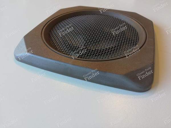 Grille de haut parleur - RENAULT Fuego - 7700753447- 3