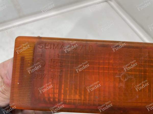 Right front turn signal - RENAULT 9 / Alliance / Broadway / 11 / Encore (R9 / R11) - 10710- 4