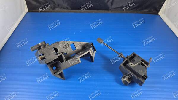 Halterungssatz und Scheinwerfer-Einstellung für den rechten Scheinwerfer - PEUGEOT 205 - 069599 / 6223.16- 1