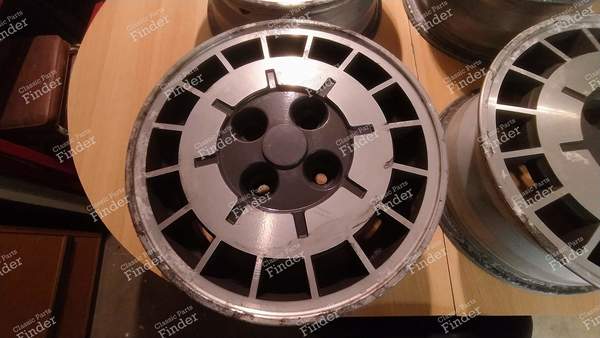 Alloy wheels (set of 4) for R18 phase 2 - RENAULT Fuego - 4