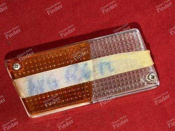 Right front two-tone flasher / pilot cap - Phase 1 - RENAULT 6 (R6) - 425D- 0
