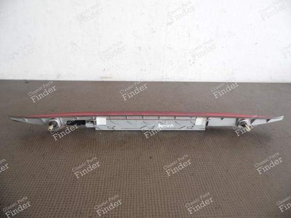 3ème FEU STOP - PORSCHE Boxter (986) - 98663105000 Equiv. 98663105003 / 98663105002 / 98663105001- 5