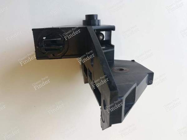 Left front turn signal bracket - PEUGEOT 205 - 069598 / 083119- 8