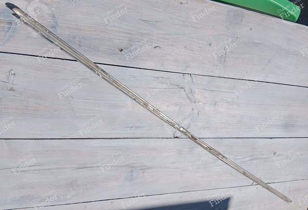 Side Trim - Front Right Quarter - MERCEDES BENZ /8 (W114 / W115) - 1