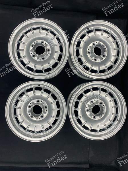 Original Baroque wheels for W108 6.5Jx14 ET30 1084001002 - MERCEDES BENZ W108 / W109 - 1084001002- 1