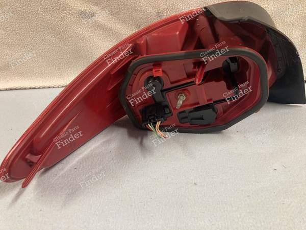 Taillight - phase 1 - PEUGEOT 206 - 2531D- 1