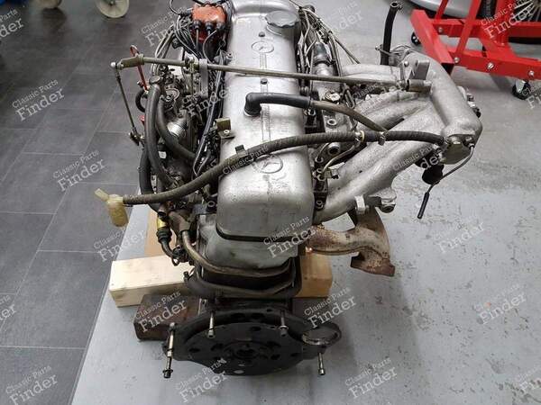 Mercedes Engine M189.988 - MERCEDES BENZ W111 / W112 (Heckflosse) - 3