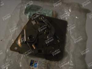 Left front door lock - PEUGEOT J7 - 9135.60- thumb-1