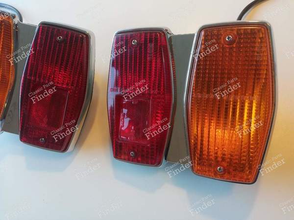 Pair of phase 1 rear lights - PEUGEOT 304 - OEM: 6342.28 / 8076 B G- 1