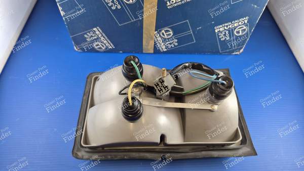 Halterung für die linke Rücklichtplatte - PEUGEOT 104 / 104 Z - 6342.70- 1